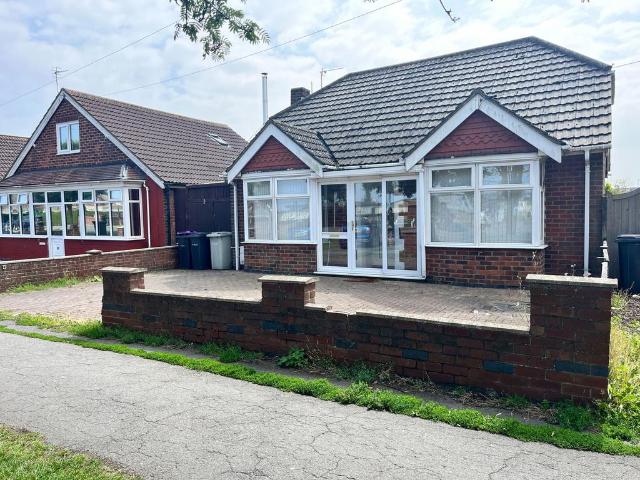 2 bedroom detached bungalow for sale