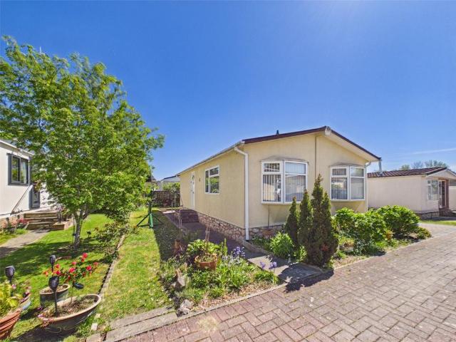 2 bedroom detached house for sale