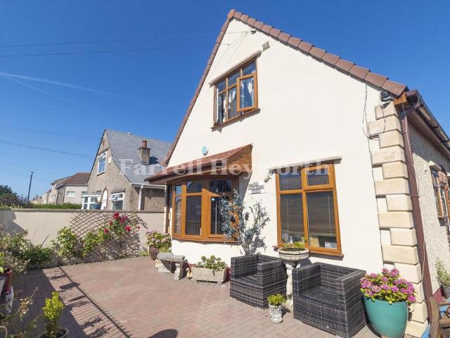 2 bedroom detached house for sale