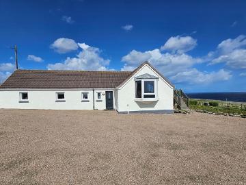 2 bedroom detached house for sale