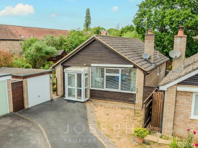 2 bedroom detached house for sale