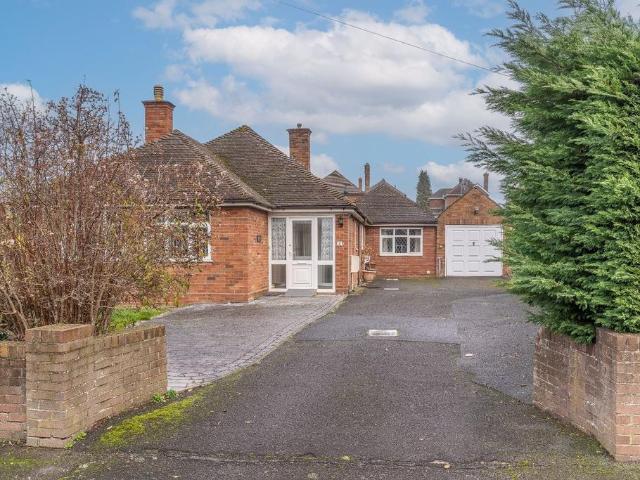 2 bedroom detached bungalow for sale