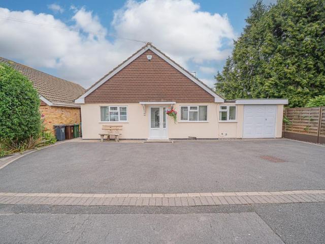 2 bedroom detached house for sale