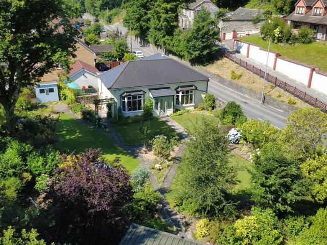 2 bedroom detached house for sale