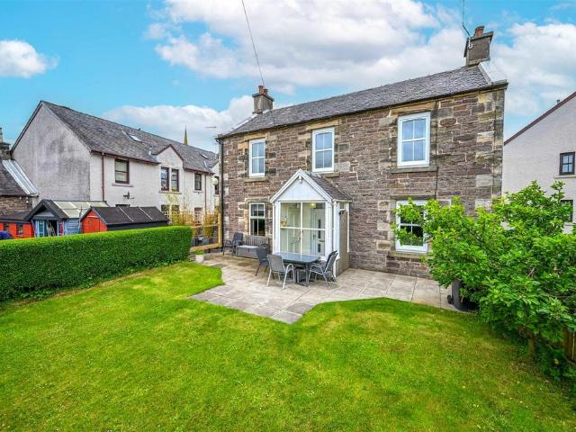 2 bedroom detached house for sale
