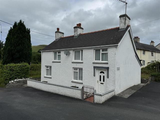 2 bedroom detached house for sale