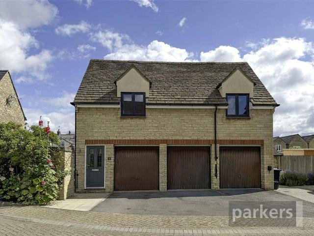 2 bedroom detached house for sale