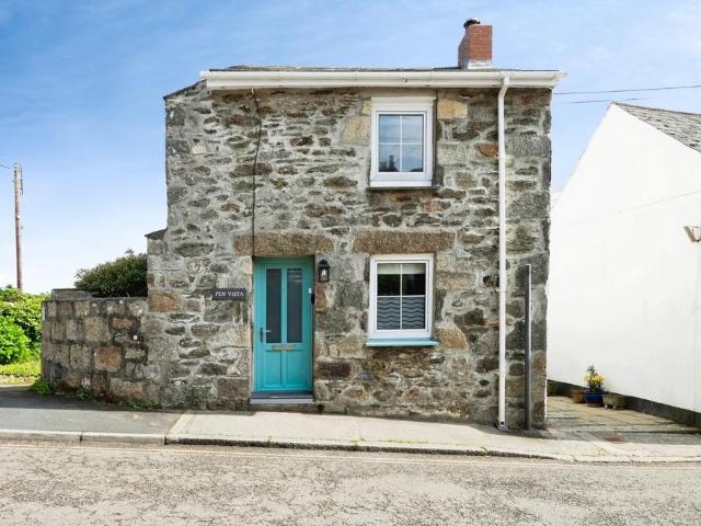 2 bedroom detached house for sale
