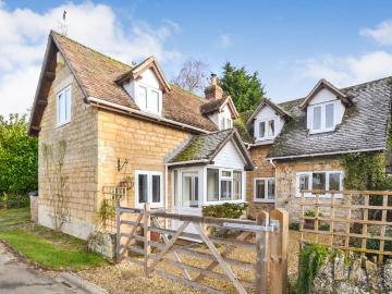 2 bedroom detached house for sale