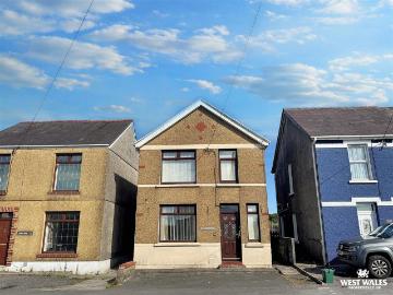 2 bedroom detached house for sale