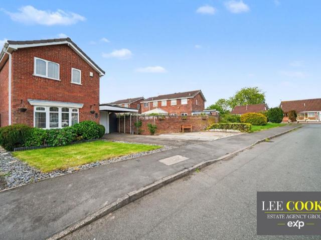 2 bedroom detached house for sale