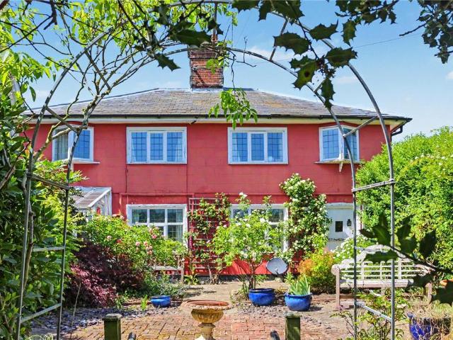 2 bedroom detached house for sale