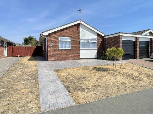 2 bedroom detached house for sale