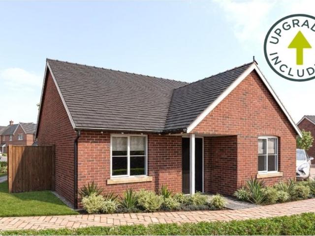 2 bedroom detached house for sale