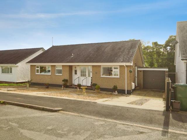 2 bedroom detached house for sale