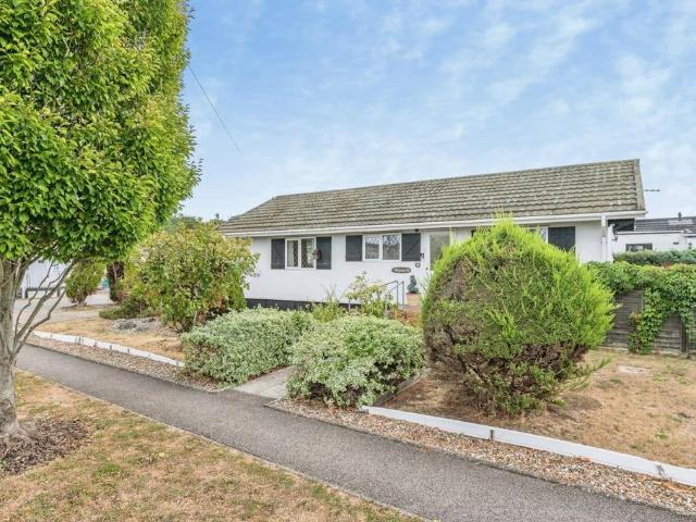 2 bedroom detached house for sale