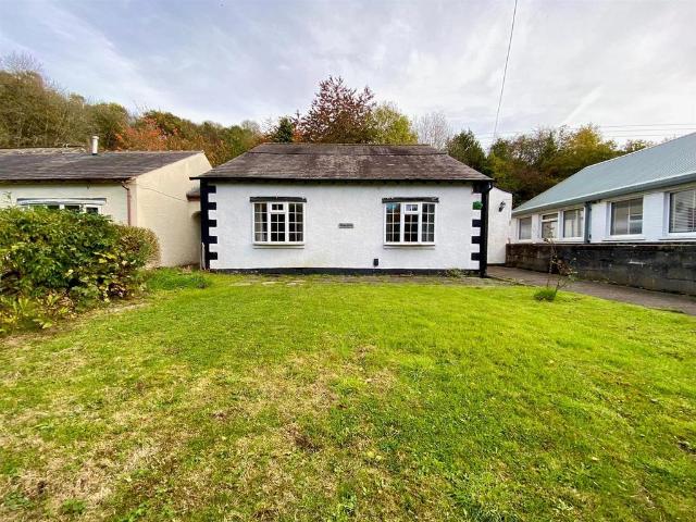 2 bedroom detached house for sale