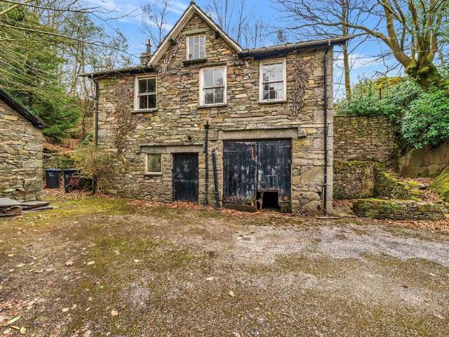 2 bedroom detached house for sale