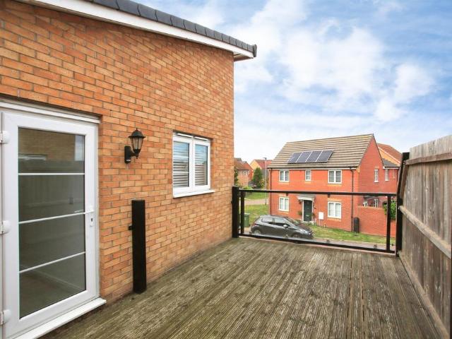 2 bedroom detached house for sale