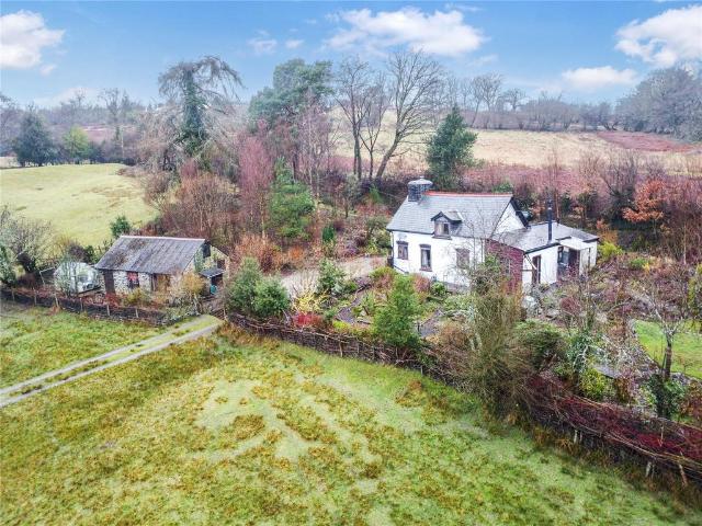 2 bedroom detached house for sale