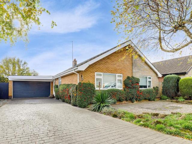 2 bedroom detached house for sale