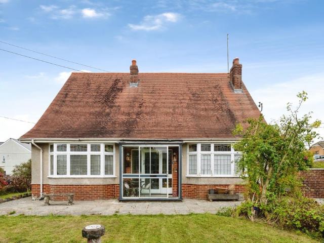 2 bedroom detached house for sale