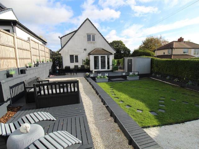 2 bedroom detached house for sale