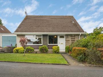 2 bedroom detached house for sale