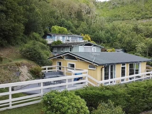 2 bedroom detached house for sale
