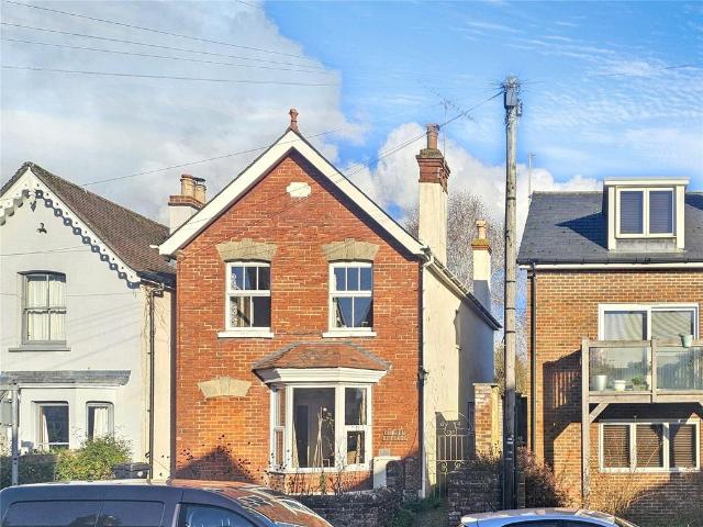 2 bedroom detached house for sale