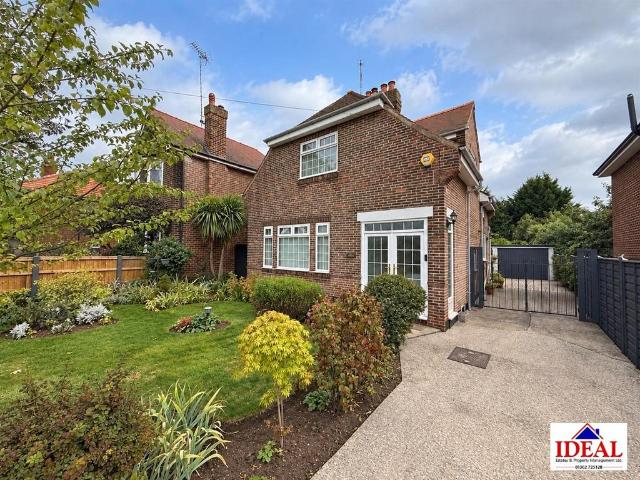 2 bedroom detached house for sale