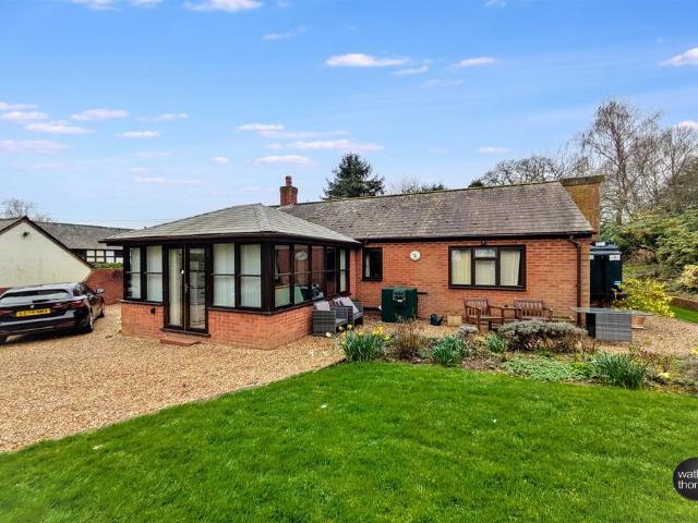 2 bedroom detached house for sale
