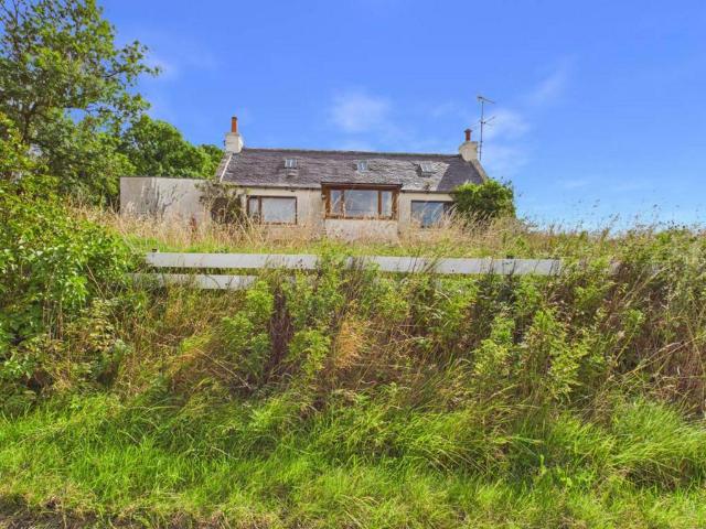 2 bedroom detached house for sale