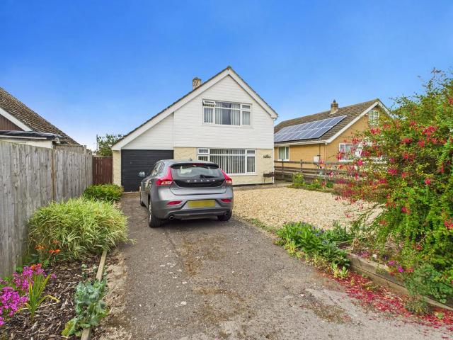 2 bedroom detached house for sale