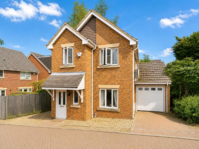 2 bedroom detached house for sale