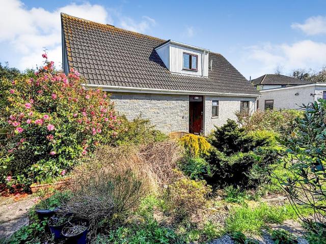 2 bedroom detached house for sale