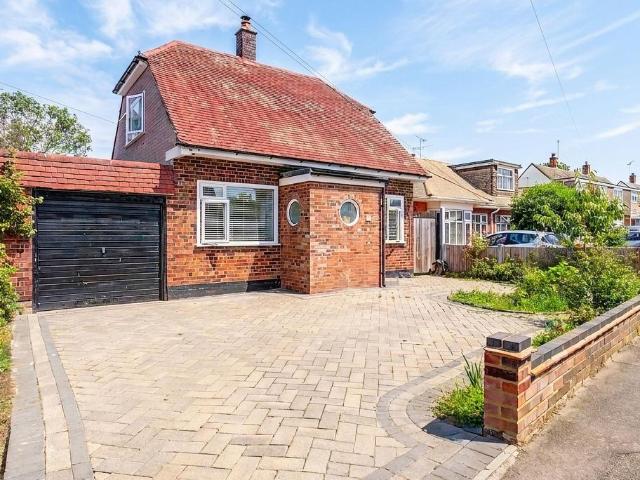 2 bedroom detached house for sale