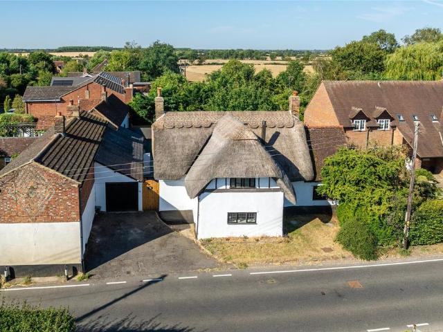 2 bedroom detached house for sale