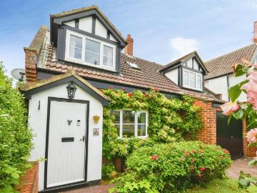 2 bedroom detached house for sale