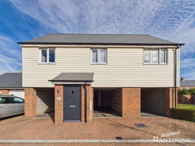2 bedroom coach house for sale