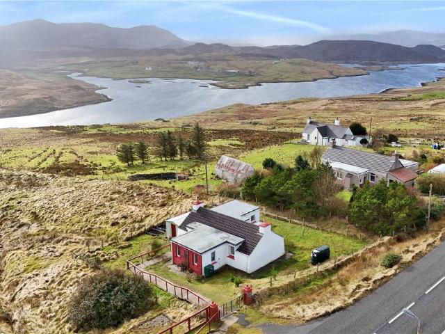 2 bedroom detached house for sale