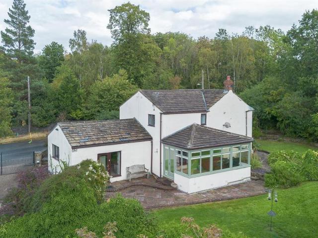 2 bedroom detached house for sale