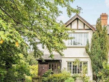 2 bedroom detached house for sale