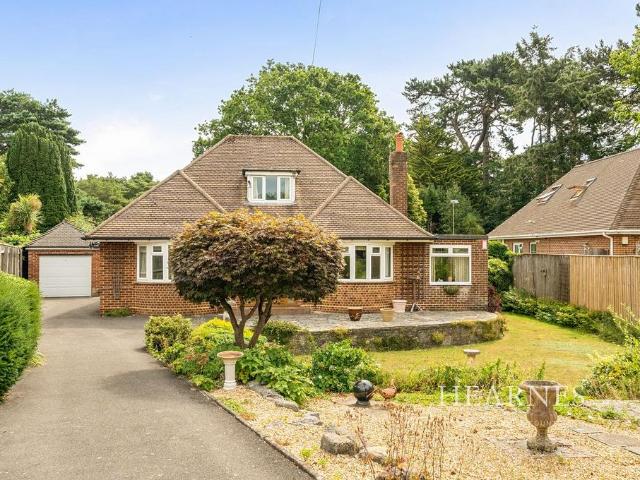 2 bedroom detached house for sale