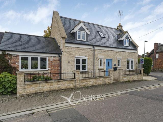 2 bedroom detached house for sale