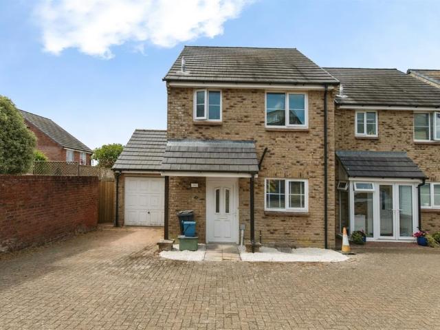 2 bedroom detached house for sale