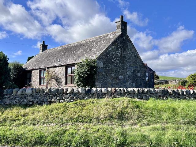 2 bedroom detached house for sale