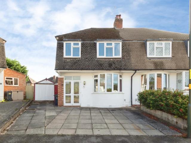 2 bedroom detached house for sale