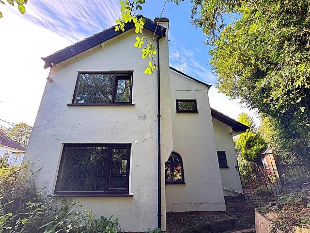 2 bedroom detached house for sale