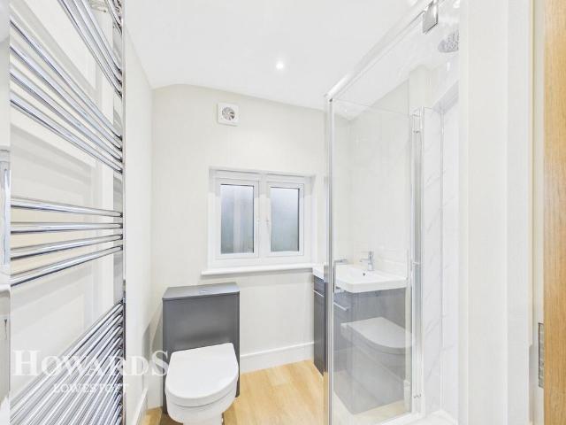 2 bedroom detached house for sale
